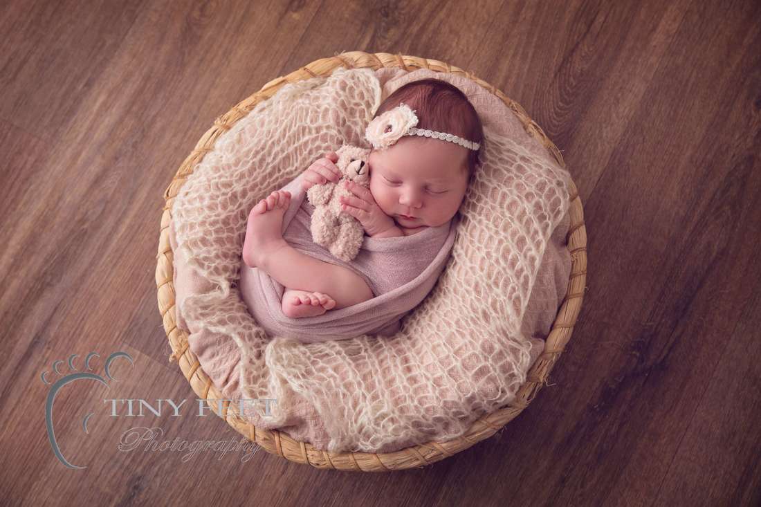 Tiny Feet Photography baby girl posed in bowl