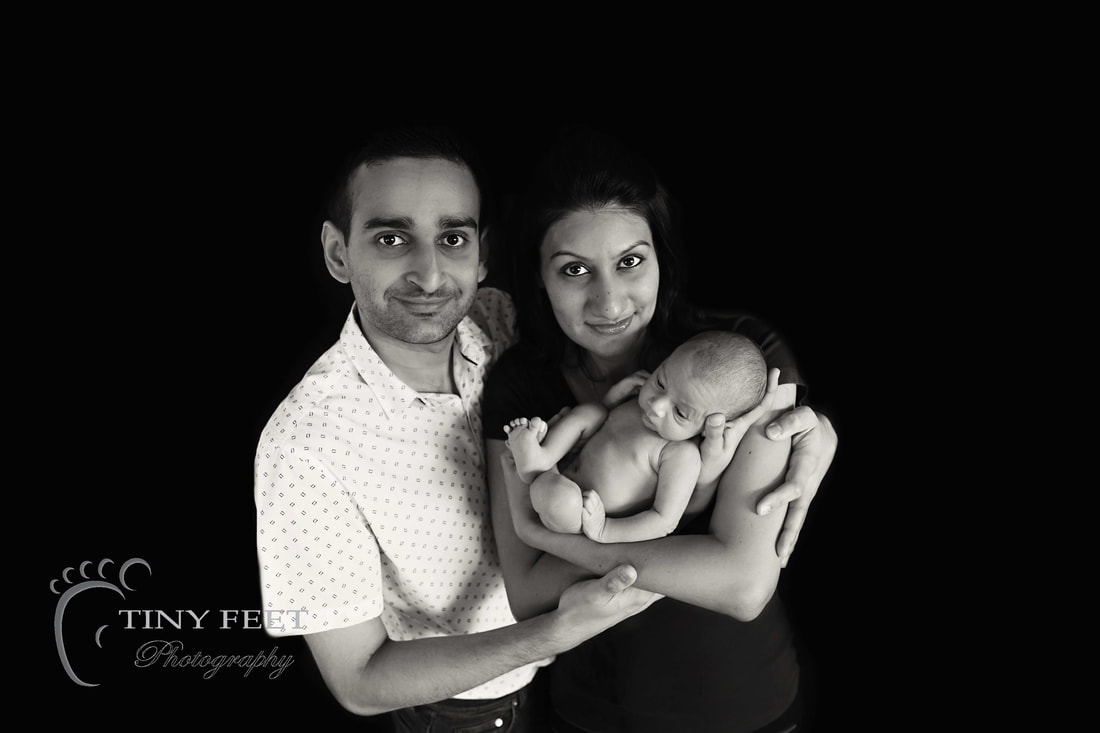 Tiny Feet Photography black and white mum, dad and baby shots