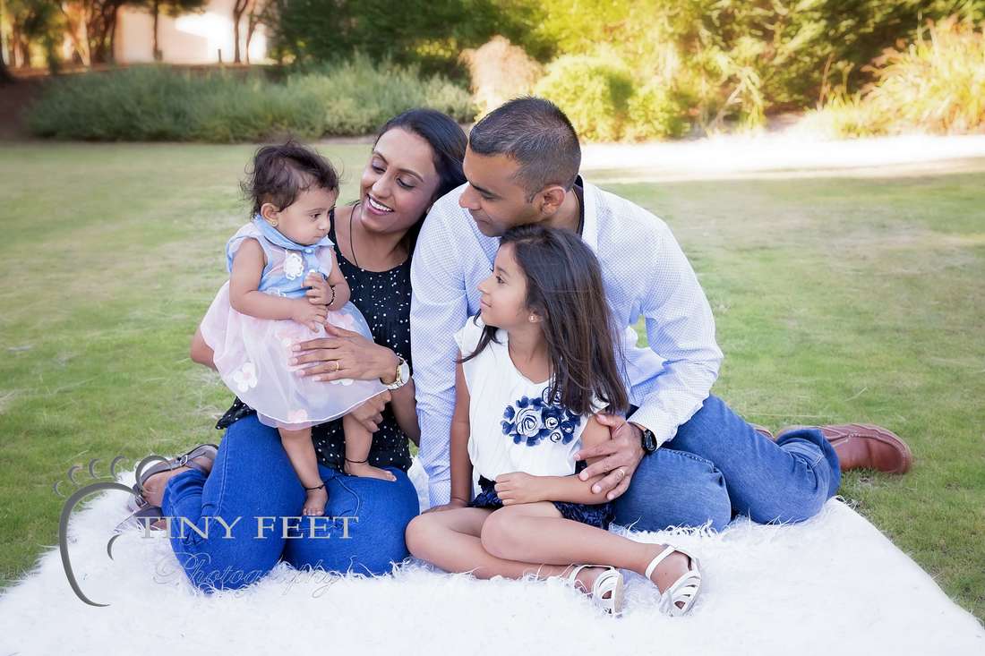 Tiny Feet Photography outdoor family session