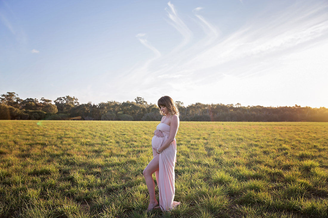 Tiny Feet Photography Outdoor Maternity photography