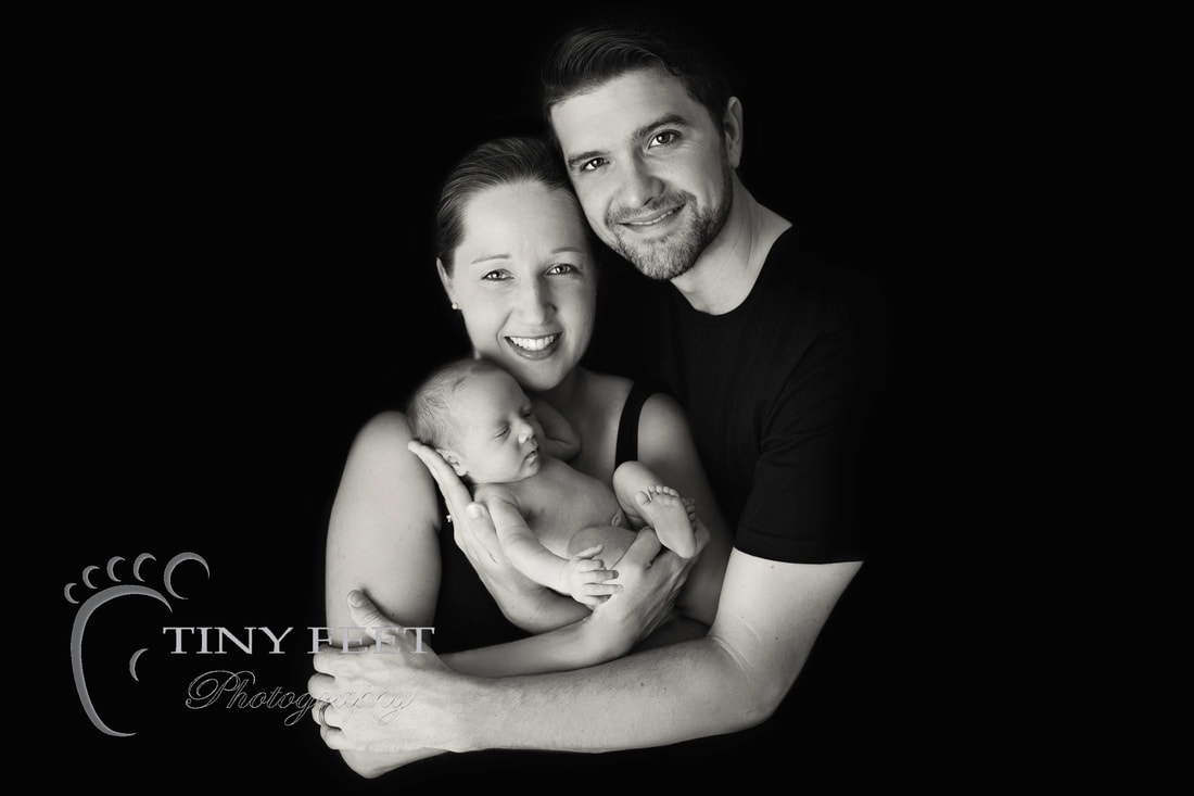 Tiny Feet Photography Black and white family posing 
