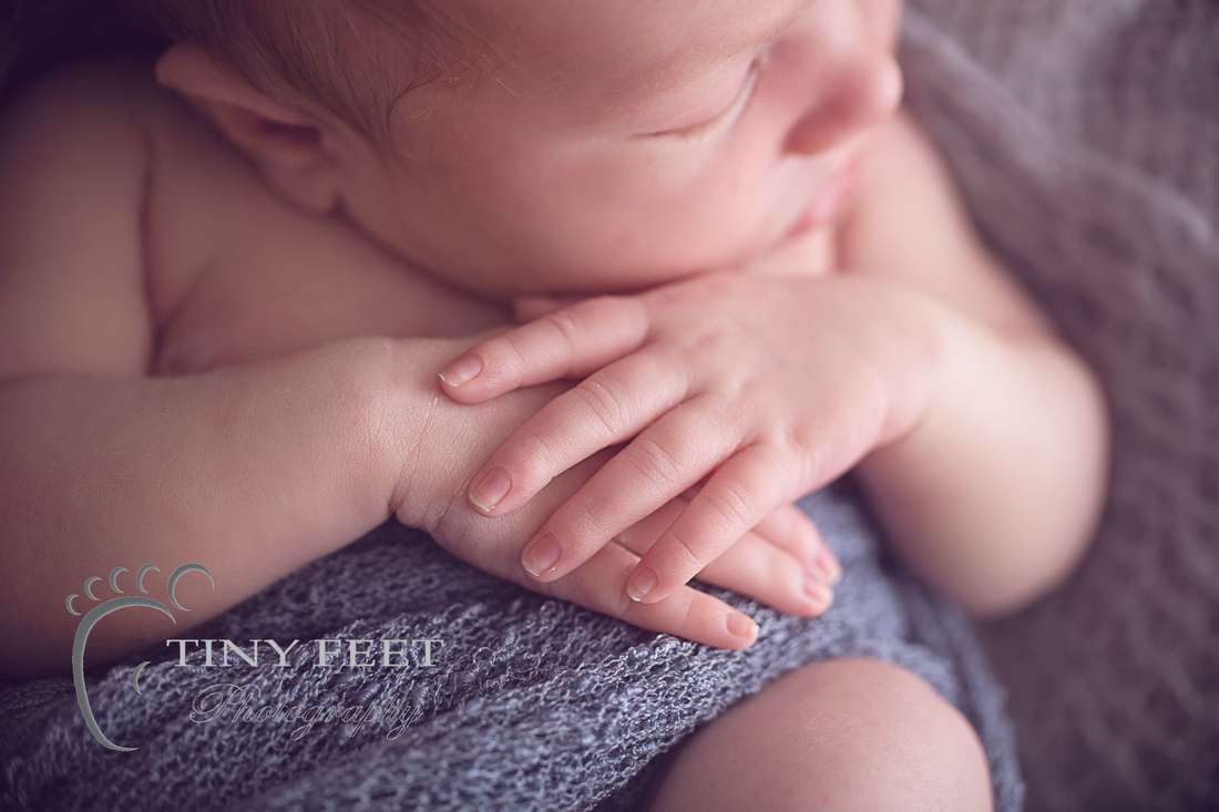 Tiny Feet Photography, newborn baby marco detailed shots of hands