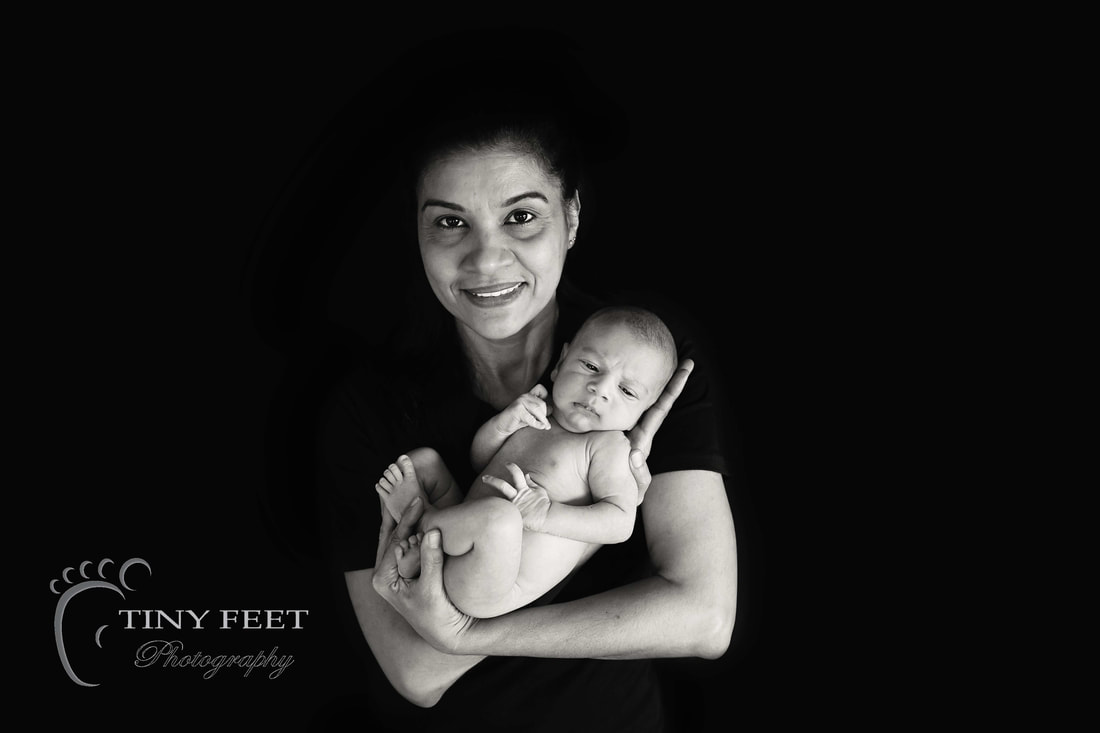 Tiny Feet Photography black and white mum and baby shots
