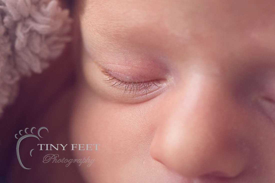 Tiny Feet Photography newborn macro baby eyelashes